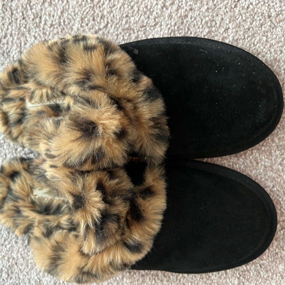 Koolaburra UGG Slippers